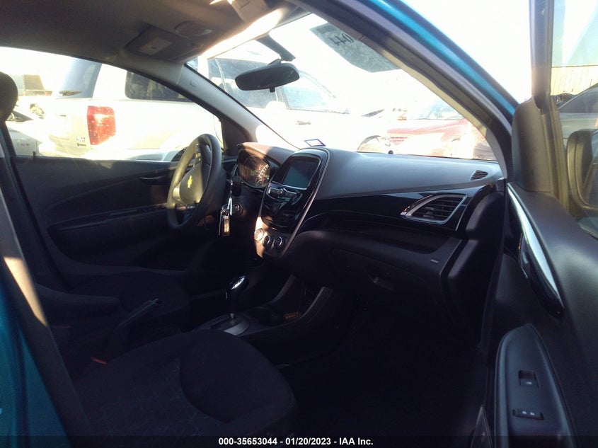 VIN KL8CD6SA5KC816268 2019 CHEVROLET SPARK LT