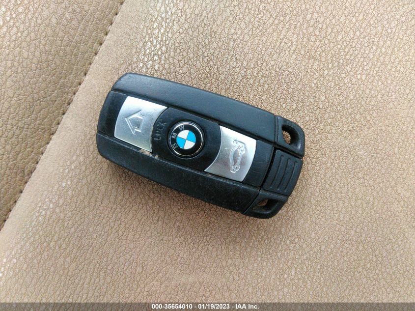 2013 BMW X1 XDRIVE28I - WBAVL1C58DVR83087