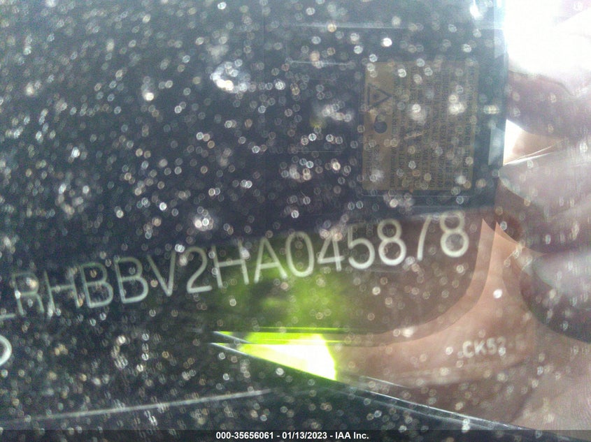 VIN SALRHBBV2HA045878 2017 LAND ROVER DISCOVERY HSE LUXURY
