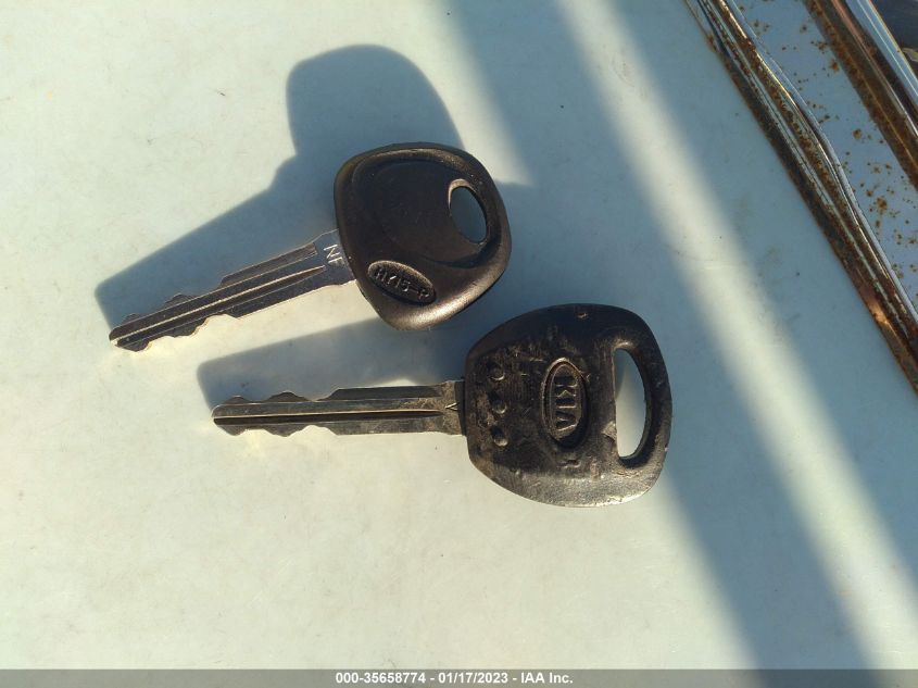 2014 KIA SEDONA LX - KNDMG4C71E6543746