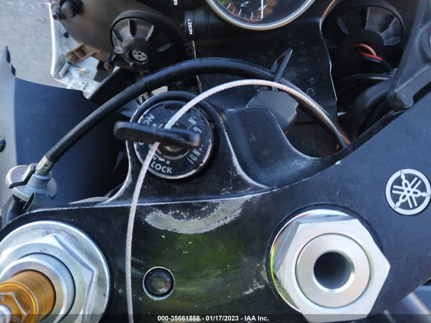 2009 YAMAHA YZFR6 C JYARJ16Y99A003988