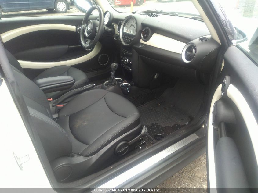 2013 MINI COOPER HARDTOP - WMWSU3C51DT683088