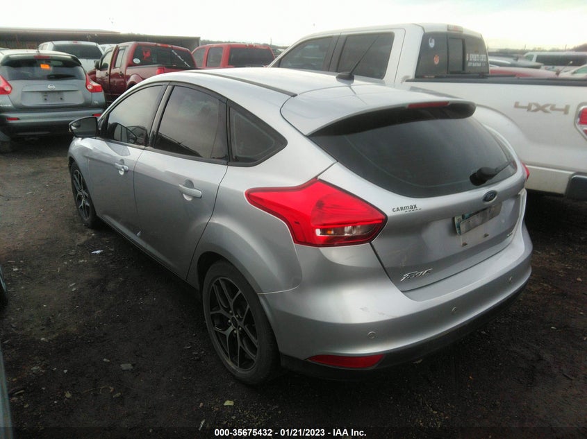 VIN 1FADP3M22JL272081 2018 FORD FOCUS SEL