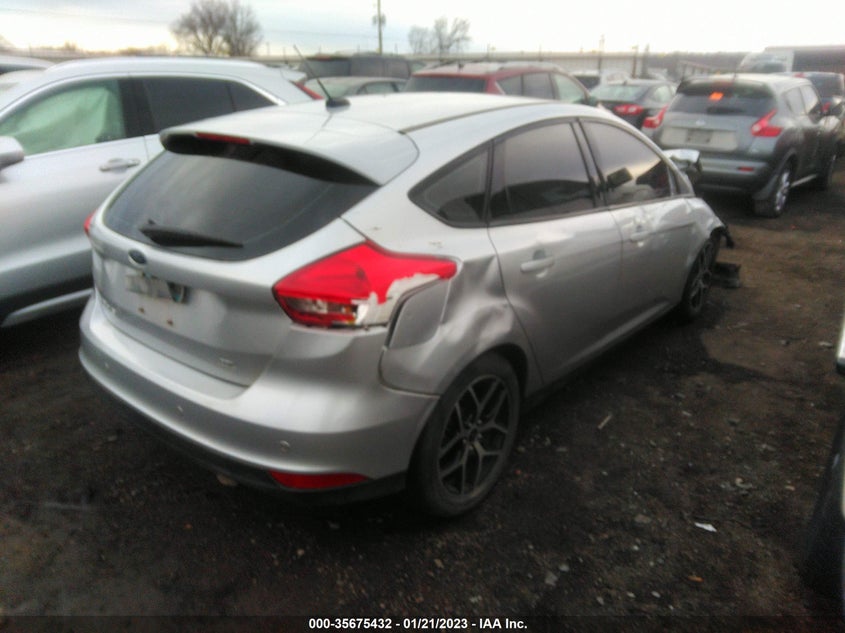 VIN 1FADP3M22JL272081 2018 FORD FOCUS SEL