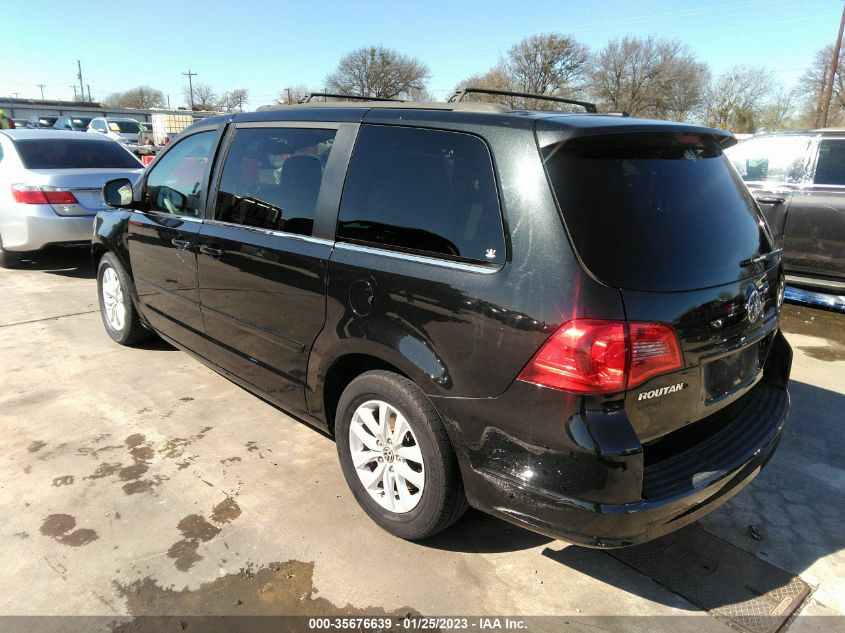 2014 VOLKSWAGEN ROUTAN SE W/RSE & NAVIGATION 2C4RVABG2ER135079