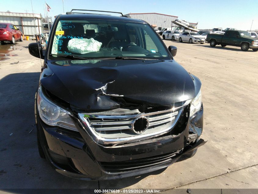 2014 VOLKSWAGEN ROUTAN SE W/RSE & NAVIGATION 2C4RVABG2ER135079