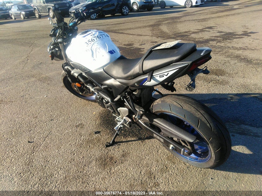VIN JS1VP55A3H2100961 2017 SUZUKI SV650