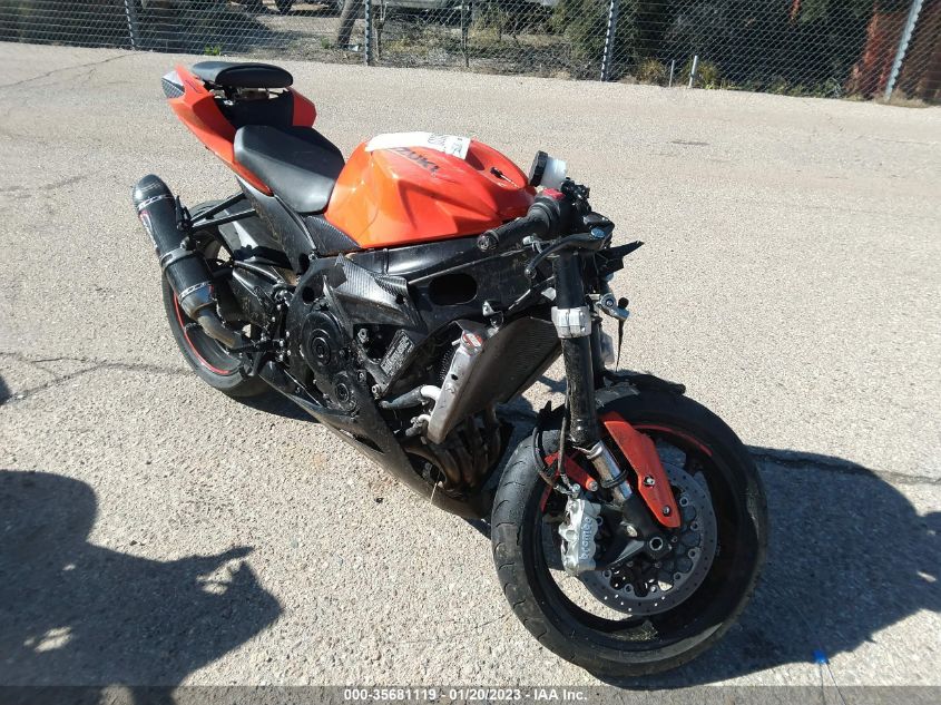 2022 SUZUKI GSX-R600 - JS1GN7FA8N7100462
