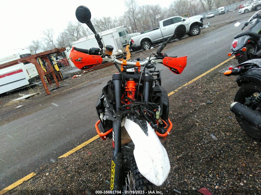 2015 KTM 1190 ADVENTURE R VBKV2940XFM925416
