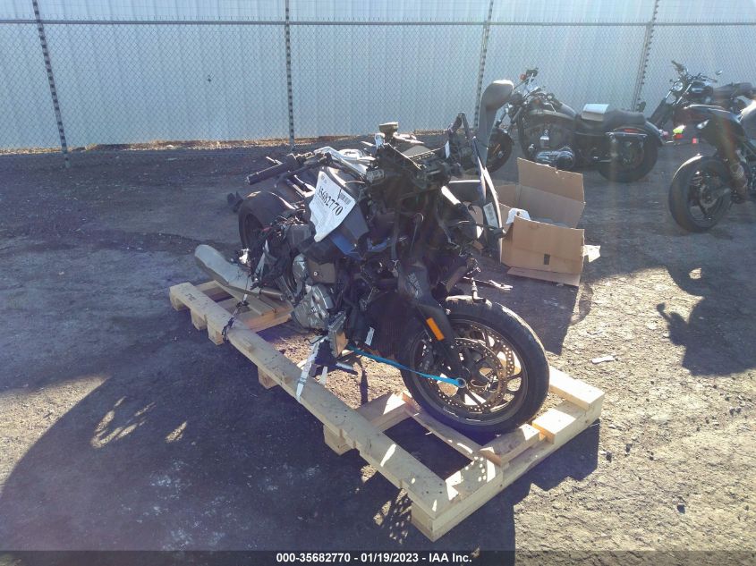 2013 BMW K1600 GT - WB1061102DZX81671