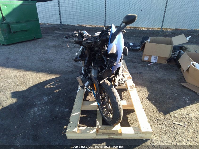 2013 BMW K1600 GT WB1061102DZX81671