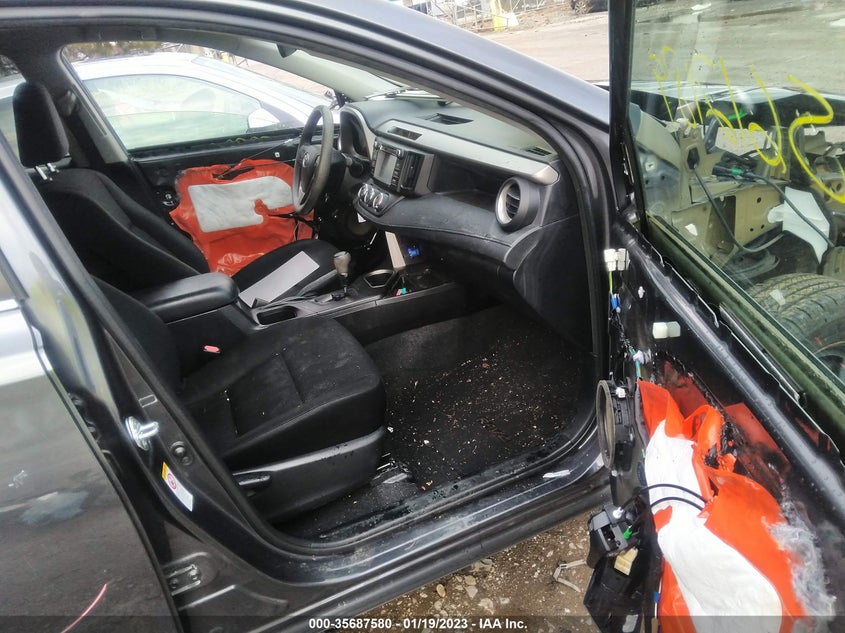 VIN 2T3BFREV1HW588269 2017 TOYOTA RAV4 LE