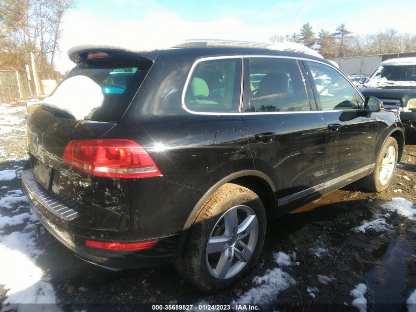 2013 VOLKSWAGEN TOUAREG LUX WVGEF9BP4DD005084