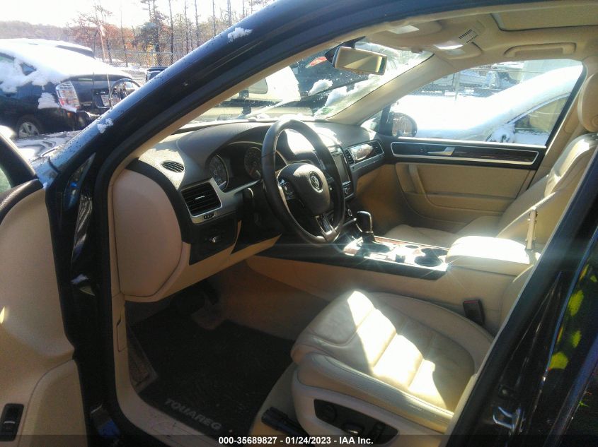 2013 VOLKSWAGEN TOUAREG LUX WVGEF9BP4DD005084