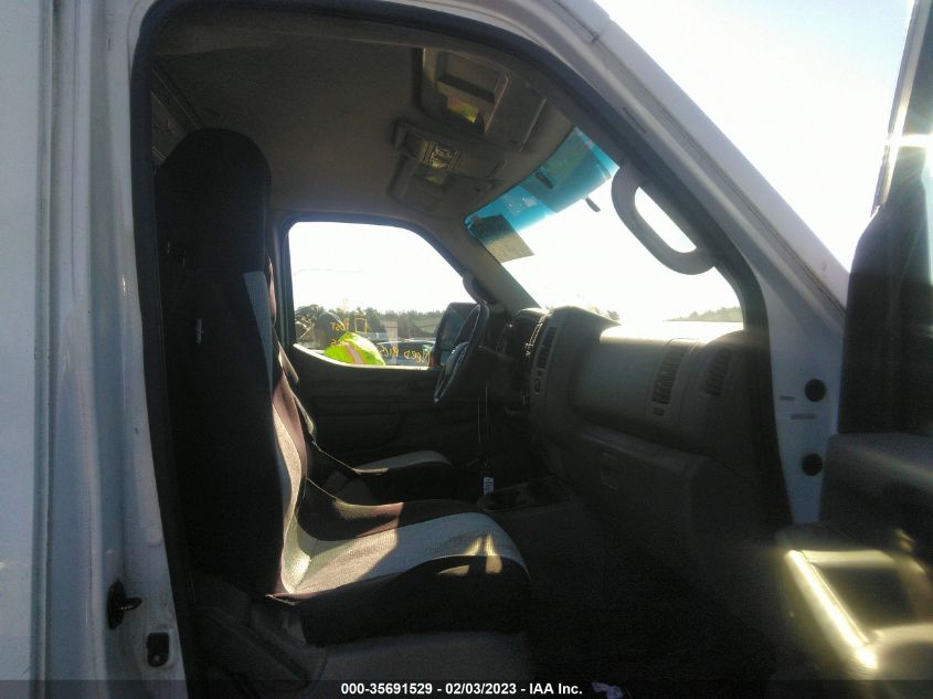 2015 NISSAN NV SV 1N6BF0KM2FN809032