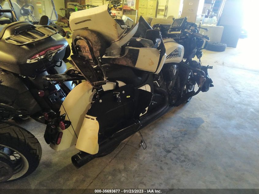 2021 INDIAN MOTORCYCLE CO. CHALLENGER DARK HORSE 56KLCDRR8M3400349