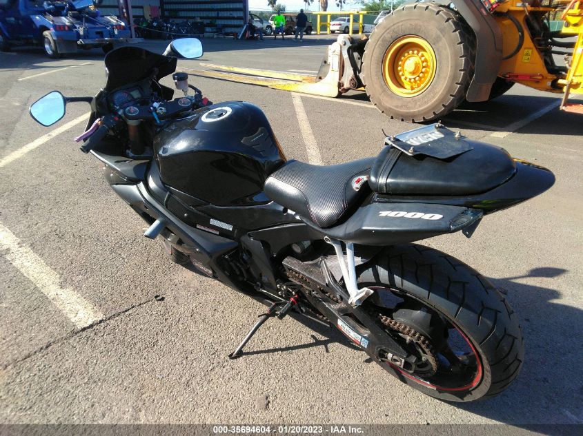 2005 SUZUKI GSX-R1000 JS1GT76A352108911