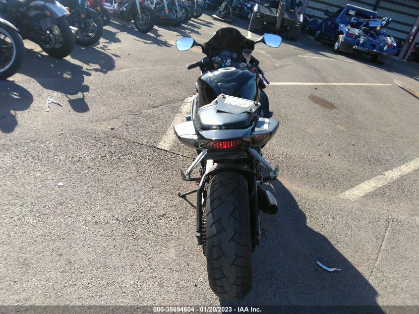 2005 SUZUKI GSX-R1000 JS1GT76A352108911
