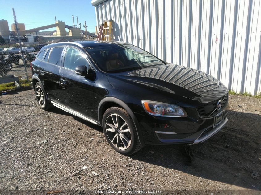 2015 VOLVO V60 CROSS COUNTRY T5 - YV4612HK5F1001430
