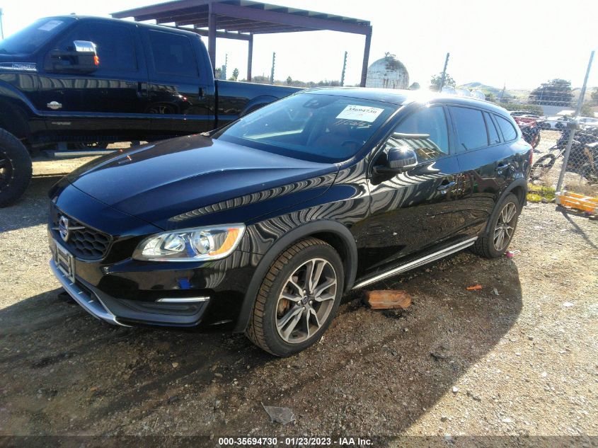 2015 VOLVO V60 CROSS COUNTRY T5 - YV4612HK5F1001430