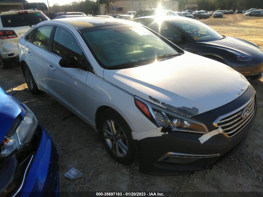 2015 HYUNDAI SONATA 2.4L SE - 5NPE24AF7FH132887