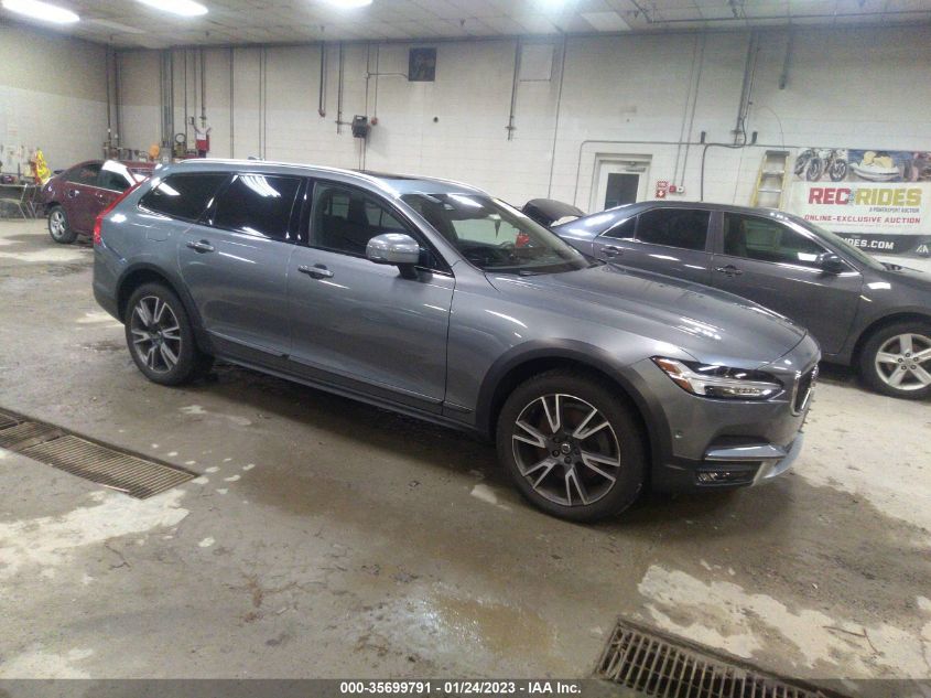 2017 VOLVO V90 CROSS COUNTRY YV4A22NL8H1000490