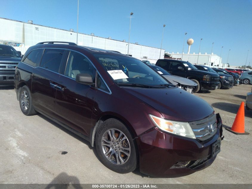 VIN 5FNRL5H68DB061673 2013 HONDA ODYSSEY no.1