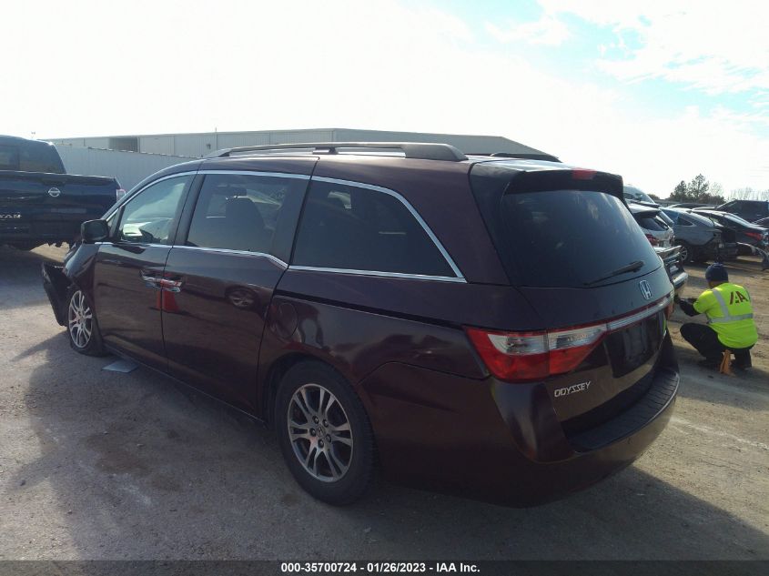 VIN 5FNRL5H68DB061673 2013 HONDA ODYSSEY no.3