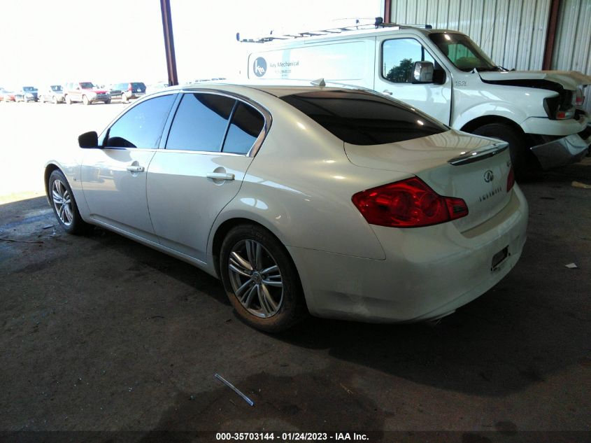 2015 INFINITI Q40 JN1CV6AP3FM580376