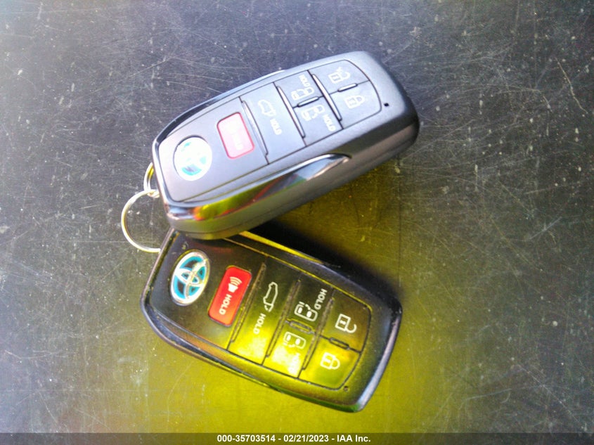VIN 5TDXRKEC0MS003809 2021 TOYOTA SIENNA XSE