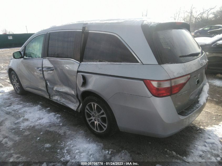 VIN 5FNRL5H61DB065578 2013 HONDA ODYSSEY no.3