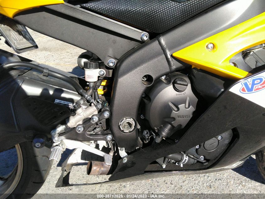 2016 YAMAHA YZFR6 C JYARJ16Y1GA010415