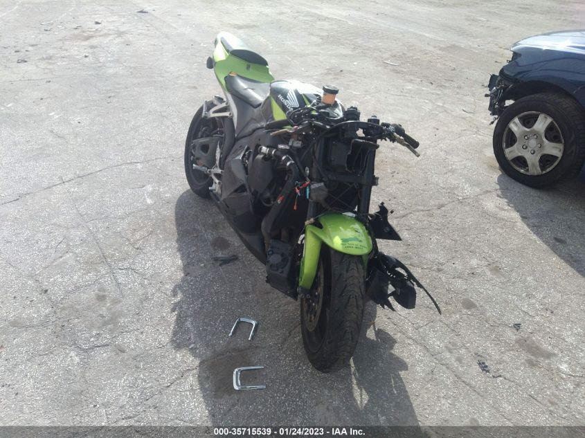 2009 HONDA CBR600 RR - JH2PC400X9K204696