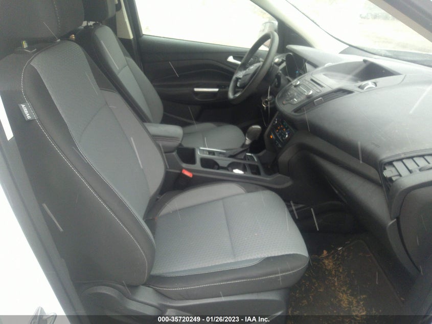 VIN 1FMCU0GD4HUB13489 2017 FORD ESCAPE SE