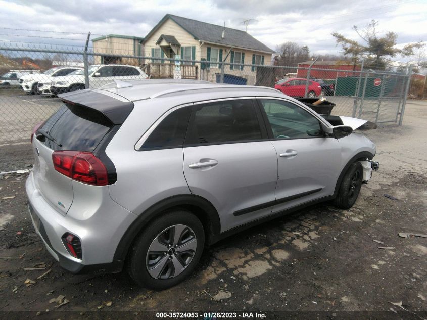 KNDCB3LCXL5397965 Kia Niro LX 4