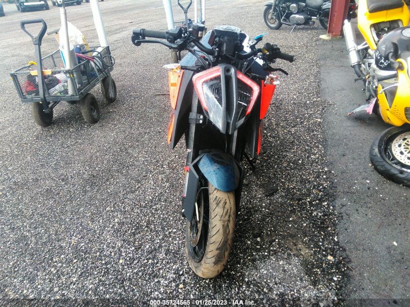 2021 KTM 1290 SUPER DUKE R VBKV39408MM934352