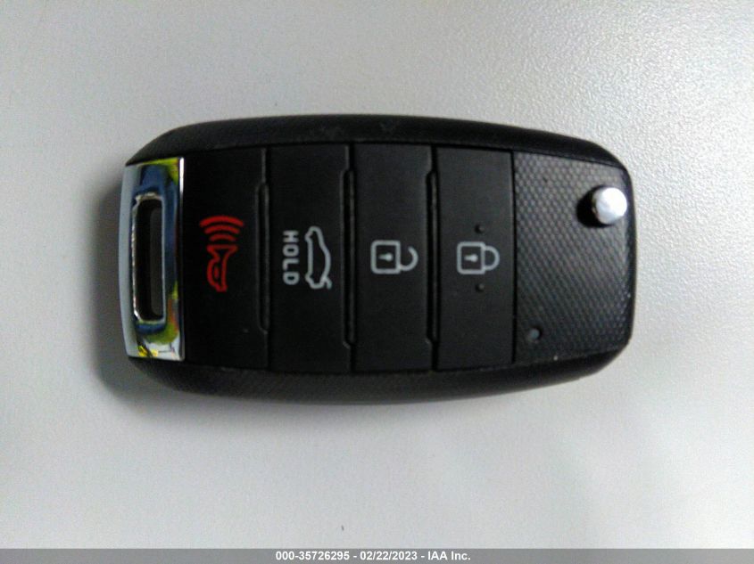 2016 KIA SORENTO LX - 5XYPG4A39GG086424