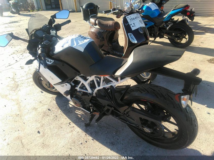 2016 KTM 390 DUKE MD2JYJ40XGC247428