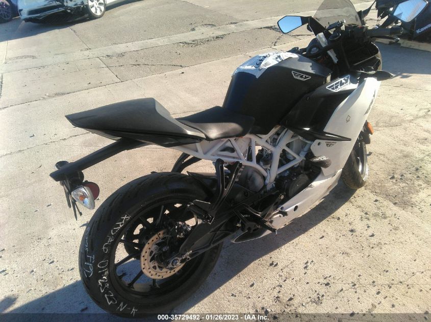 2016 KTM 390 DUKE MD2JYJ40XGC247428