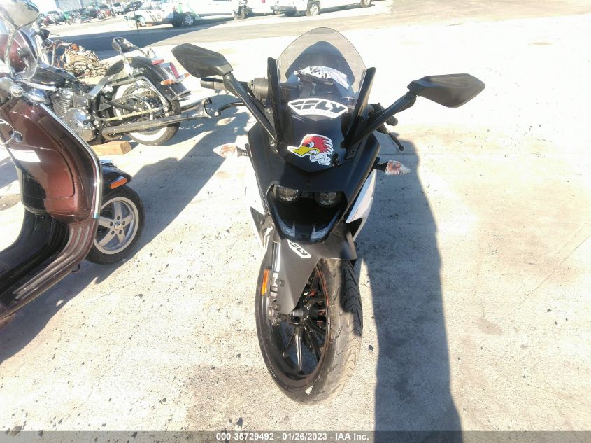 2016 KTM 390 DUKE MD2JYJ40XGC247428