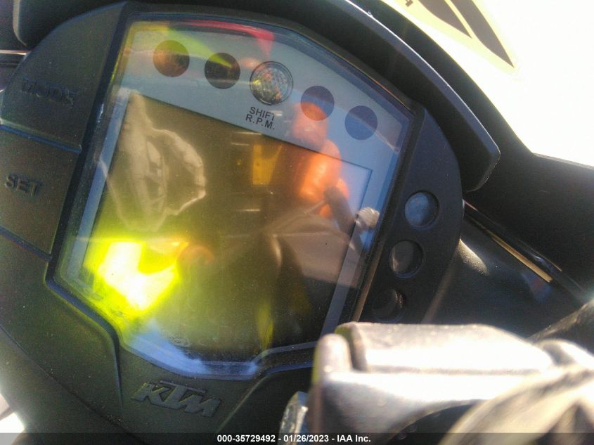 2016 KTM 390 DUKE MD2JYJ40XGC247428