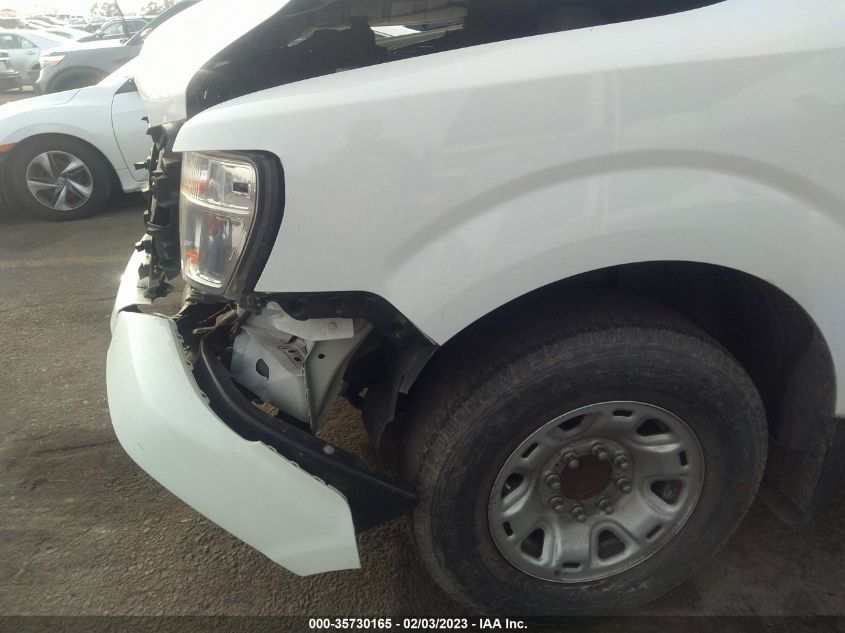 2015 NISSAN NV SV 1N6BF0KL2FN804999