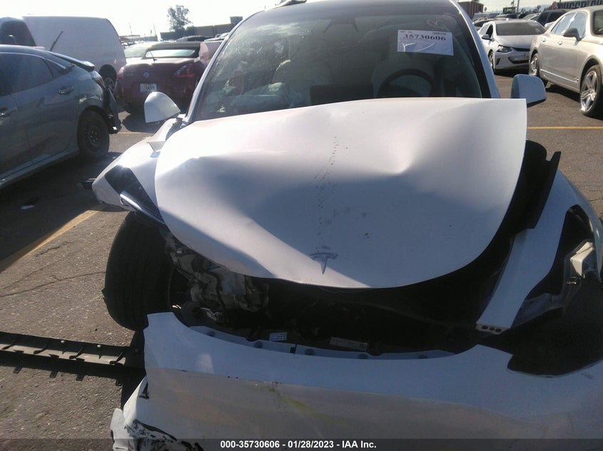 VIN 5YJYGDEE4MF230786 2021 TESLA MODEL Y LONG RANGE