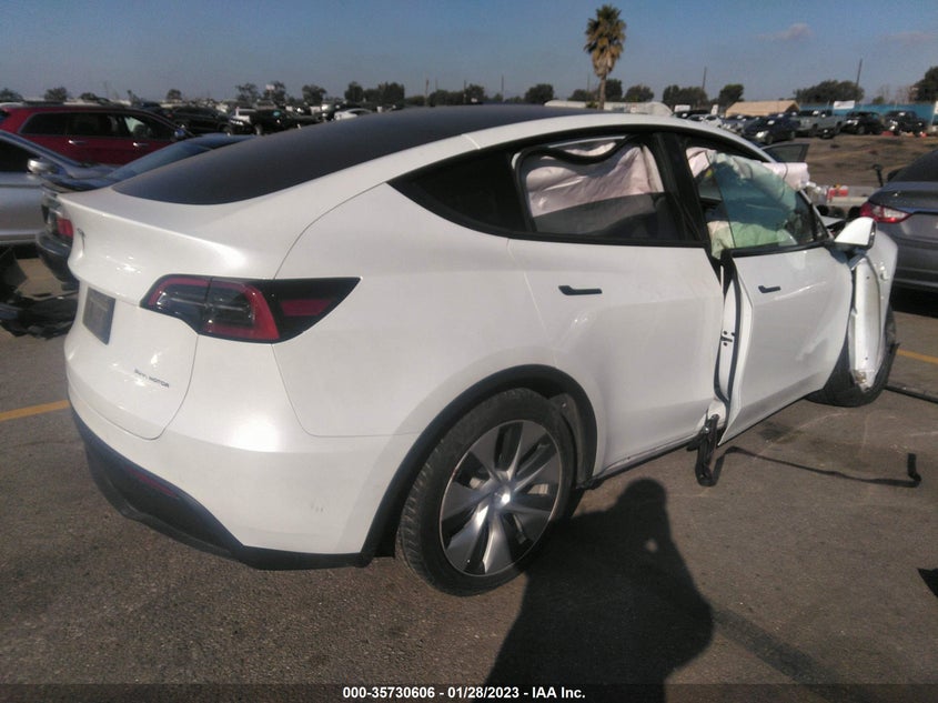 VIN 5YJYGDEE4MF230786 2021 TESLA MODEL Y LONG RANGE