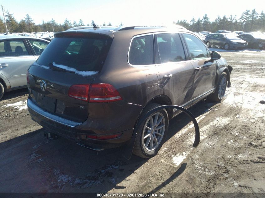 2014 VOLKSWAGEN TOUAREG LUX WVGEF9BP0ED014754
