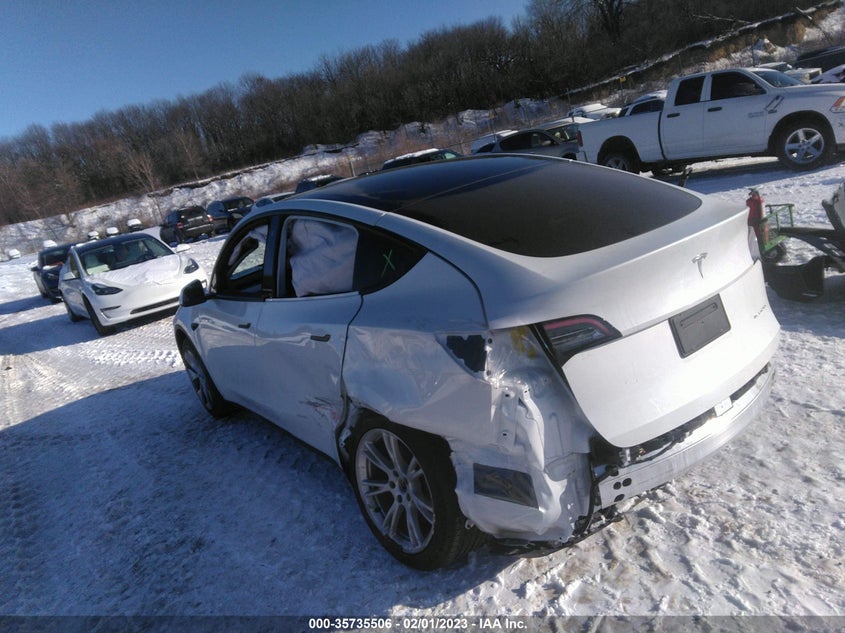 VIN 7SAYGDEE1NF372226 2022 TESLA MODEL Y LONG RANGE