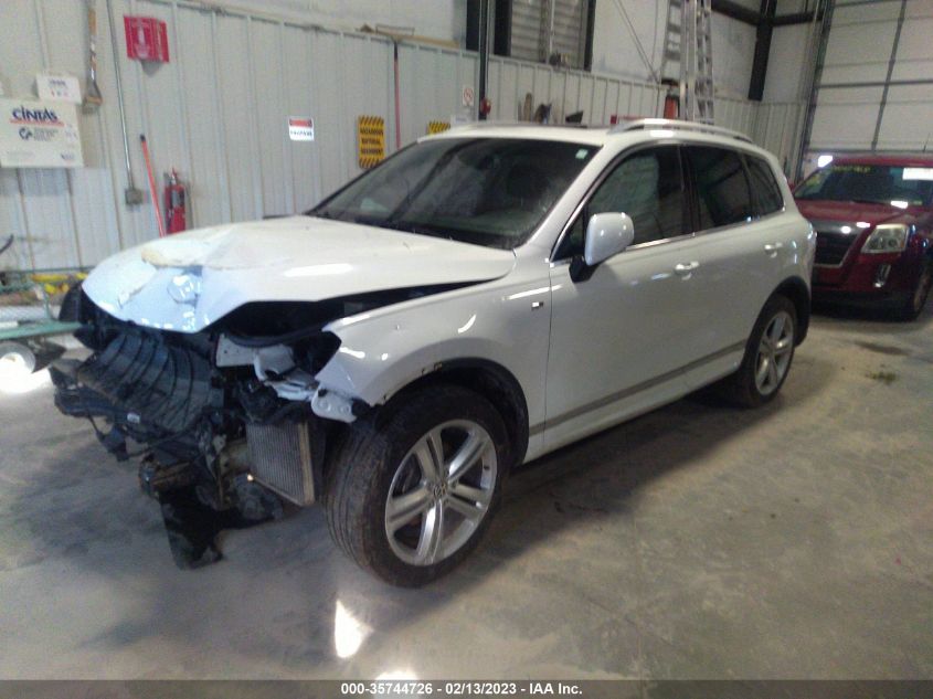 2014 VOLKSWAGEN TOUAREG R-LINE WVGDP9BP5ED013169