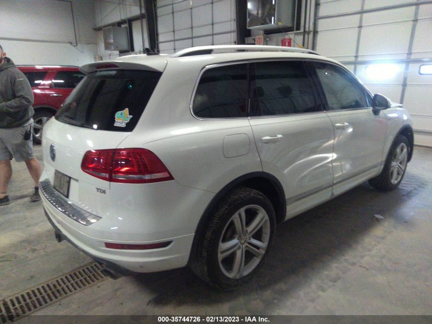 2014 VOLKSWAGEN TOUAREG R-LINE WVGDP9BP5ED013169