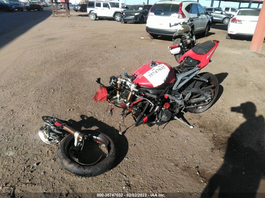 2016 TRIUMPH MOTORCYCLE DAYTONA 675 SMTA01YK4GJ733206