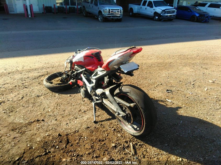 2016 TRIUMPH MOTORCYCLE DAYTONA 675 SMTA01YK4GJ733206